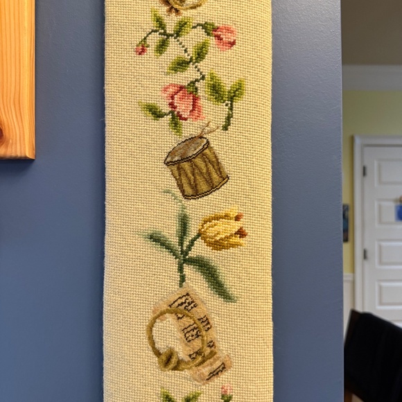 Bell Pull needlepoint purchased in Europe in the 70's - Picture 5 of 9